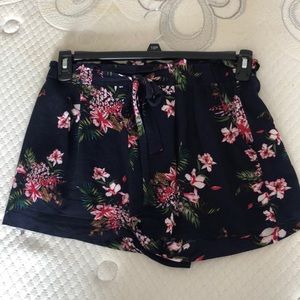 Flowy shorts